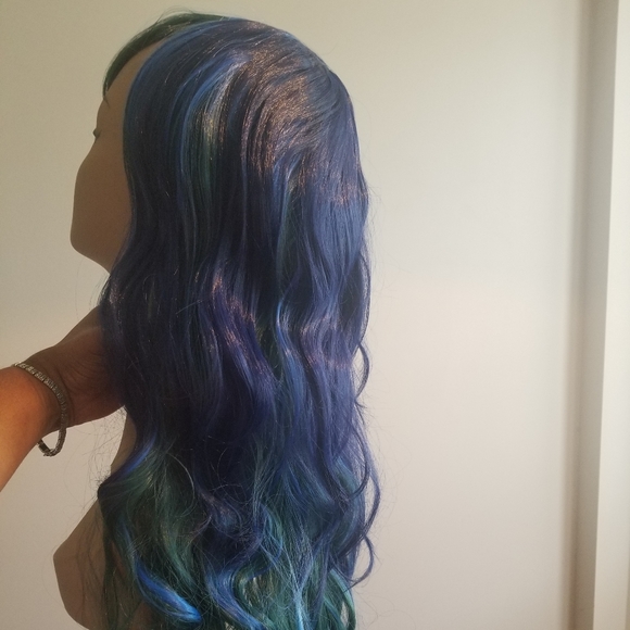 Wig - Picture 4 of 4